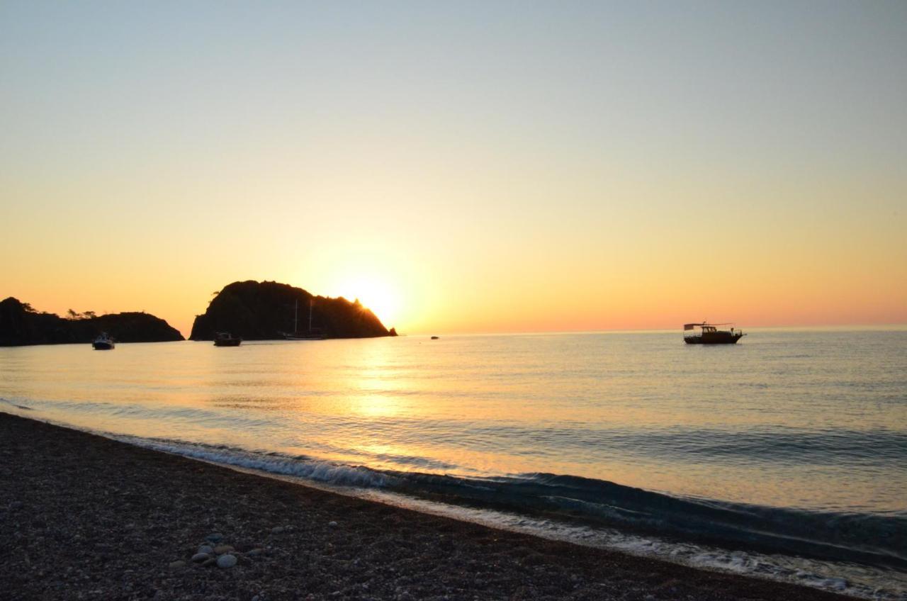 Bed and Breakfast Tunays Pansiyon Чирали Экстерьер фото
